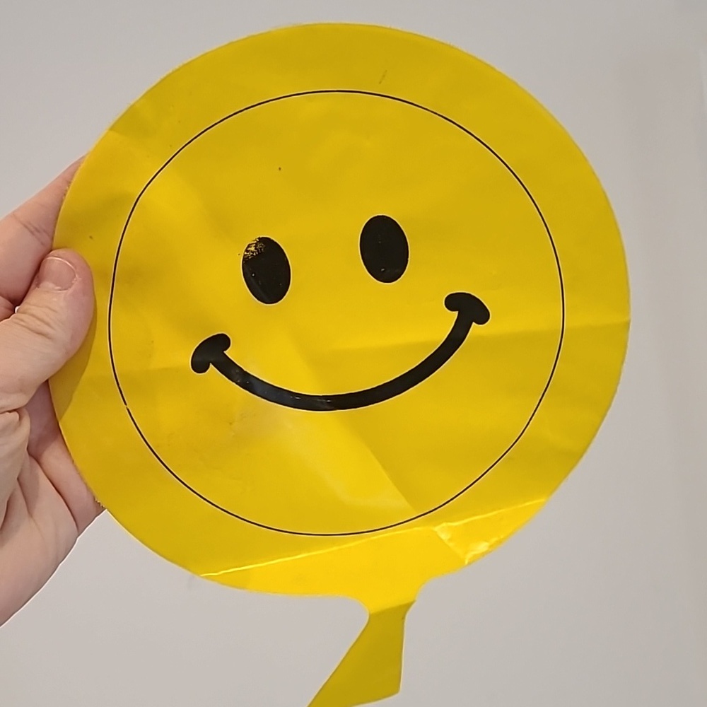 Vintage 90s smiley face birthday party bundle - Picture 4 of 9
